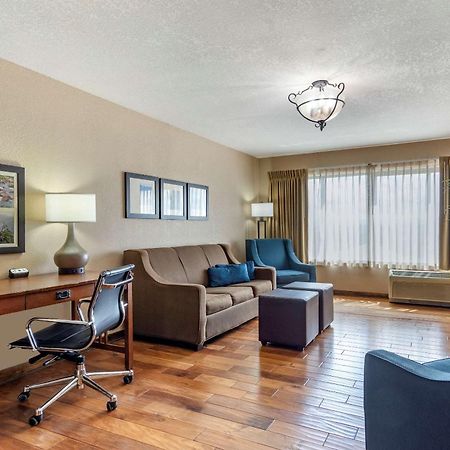 Comfort Inn & Suites Blue Ridge Kültér fotó